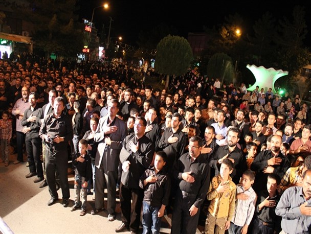 عاشقان امام خمینی(ره) در گناباد به سوگ آن امام عظمی نشستند