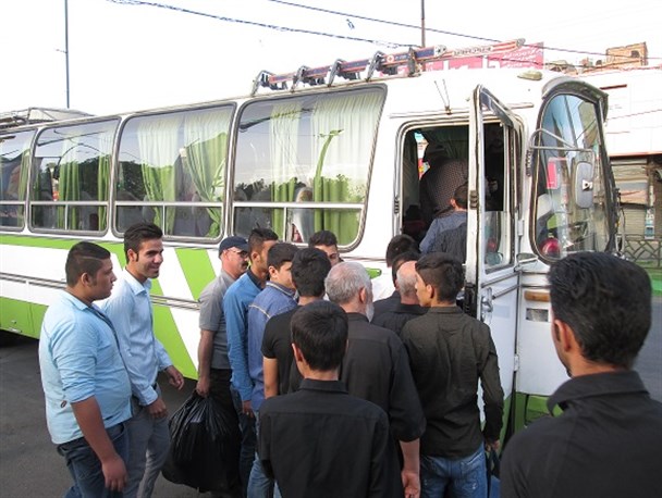 اعزام کاروان 3هزار نفره از زائرین شهرستان قرچک به مراسم ارتحال امام راحل