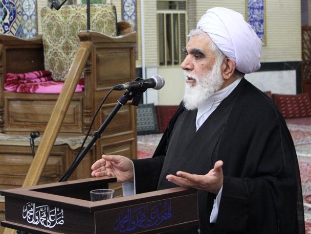 هر حرکتی برخلاف راه امام خمینی(ره) گمراهی است/ اندیشه های امام خمینی(ره) فراجغرافیایی است