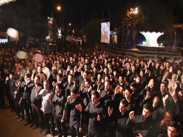 عزاداری مردم ولایتمدار گناباد در شب ارتحال امام(ره)