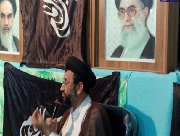 شناخت شخصیت امام برملا کننده چهره واقعی دشمنان است