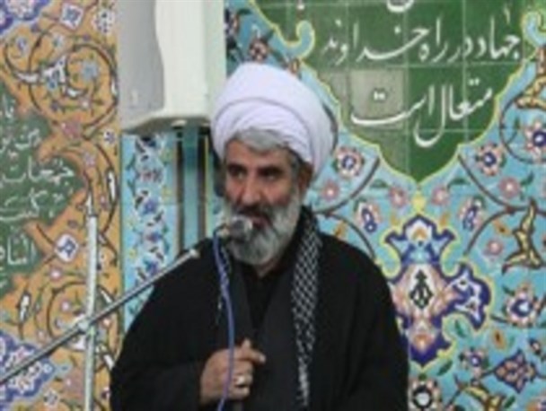 تفسیر دقیق خط امام را باید از رهبر انقلاب آموخت/ عده ای معاندان نظام را در راه تحریف شخصیت امام کمک می کنند