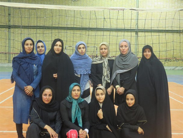 پیگیری مسابقات بدمینتون و والیبال جام رمضان در سرخه