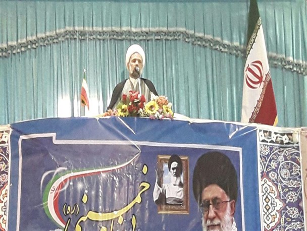 زندگی امام خمینی(ره) الگوی مناسبی برای ملت ایران/متاسفانه شخصیت امام در مدارس خوب شناخته شده نیست