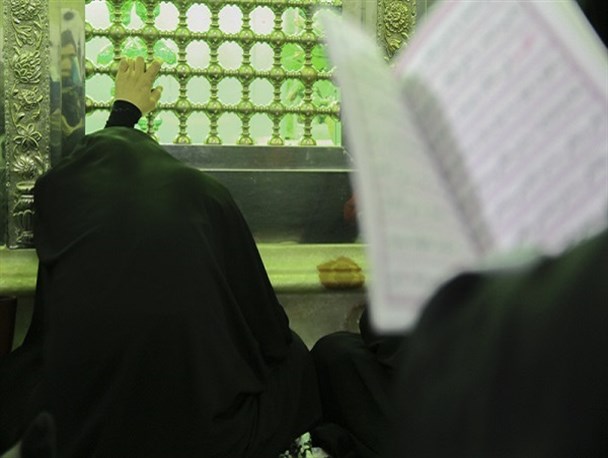 طنین نوای «الهی العفو» بندگان در نخستین شب قدر