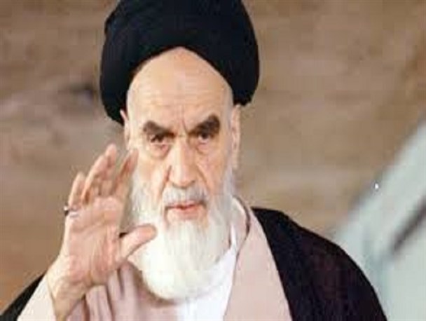 امام خمینی(ره) قطب نمای انقلاب اسلامی است