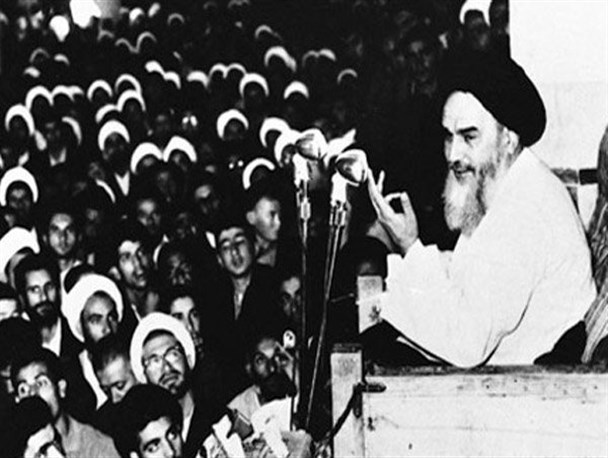 نهضت امام خمینی(ره) همچنان در جهان تحول‌آفرین است/ نمایندگان مجلس با رفع موانع، قدرت نظام را تقویت کنند