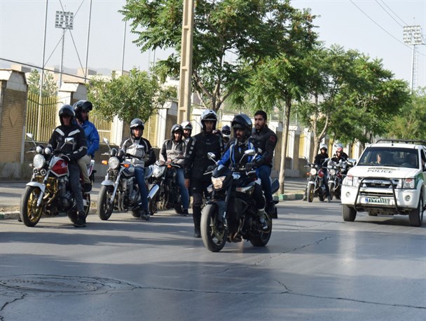 رژه موتورسواران از اراک تا بیت قدیمی امام خمینی(ره)