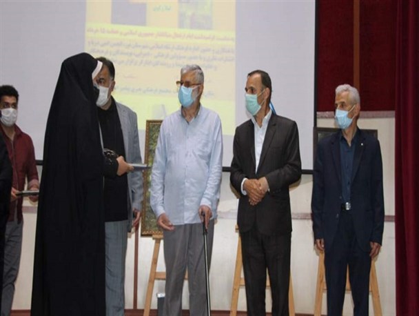 هنر و قلم بهترین پیام‌رسان ایثار و شهادت به نسل جوان هستند