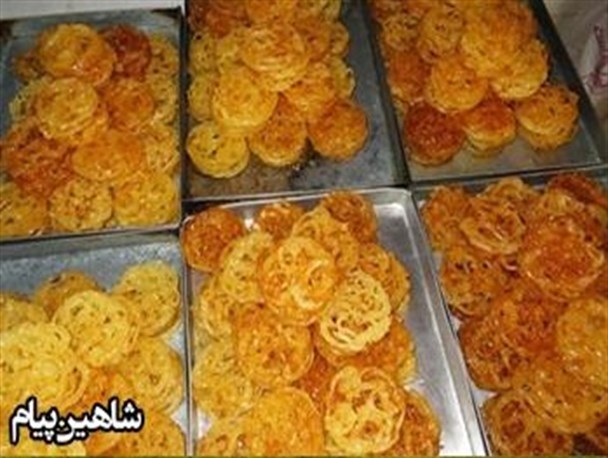تصاویر/طرز تهیه زولبیا و بامیه در شاهین دژ