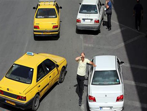 جولان مسافربران شخصی‌ در خیابان‌های شهر کهنوج