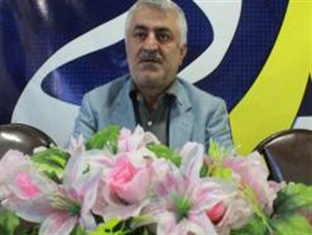 شخصی بدون طی کردن مراحل اداری و استخدامی از اصفهان آمده و در شهرداری رشت مدیر است!!!