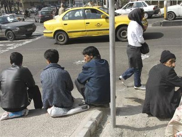 بیکاری؛ مشکل اصلی جوانان آشتیان/بزرگان و علمای آشتیان به کشور معرفی شوند