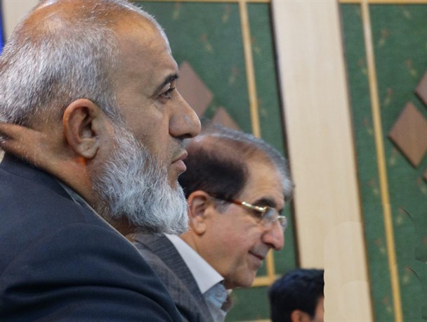 دفاع تمام قد از سران فتنه در محافل رسمی و دولتی/ بازنشسته ای که مجری اصلی انتخابات اصلاح طلبان هم هست !