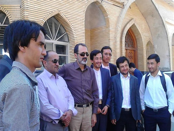 بازدید دانشجویان خارجی دانشگاه بین‌المللی اهل بیت (ع) از اماکن تاریخی آمل+عکس