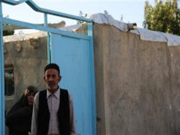 لحظه های دلتنگی یک خانواده برای غیبت 29 ساله فرزند/ پهلوانی که پس از29 سال به خانه برمی گردد......