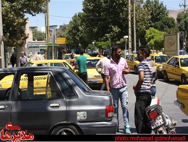 مسافرکش‌های شخصی و ایجاد مشکلات فراوان در ایستگاه تاکسی