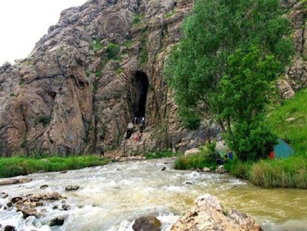شهرستان نهاوند نقطه تلاقی تاریخ و طبیعت، مسافران را فرامی‌خواند + تصاویر