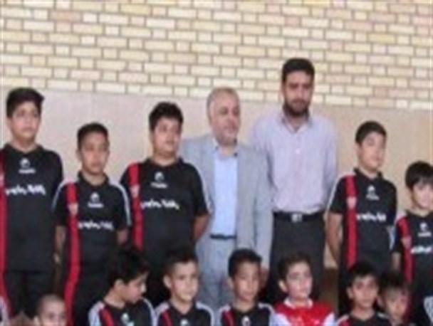 بازدید نماینده خوانسار و گلپایگان از اولین کشتارگاه صنعتی و اداره هلال احمر گلپایگان