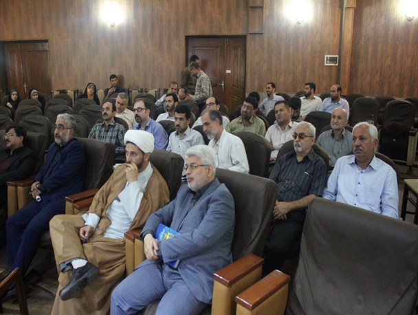 کارگاه آموزشی «خانواده و رسانه، آسیب های شبکه های اجتماعی» در رشت برگزار شد+ تصاویر