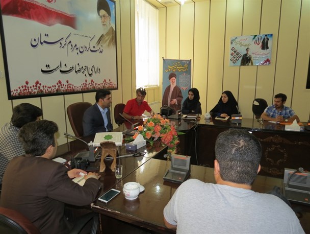 اصحاب رسانه از امکانات رفاهی و خدماتی محرومند/از خبرنگاران در قالب حرف تجلیل می شود