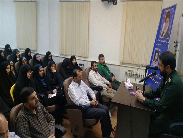 برگزاری دوره های تربیت راویان دفاع مقدس استان فارس در استهبان