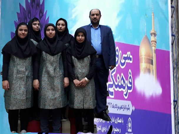 کاشانی ها پنج رتبه اول مسابقات فرهنگی دانش آموزان کشور را کسب کردند