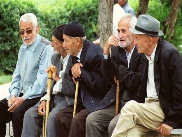 برگزاری نکوداشت سالمندان بالای ۷۵ سال در نطنز/ تعداد سالمندان نطنز بالاتر از میانگین استانی است