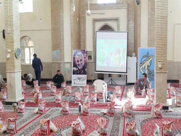 توزیع بسته های معیشتی در مرحله دوم کمک مومنانه بین نیازمندان جوانرودی