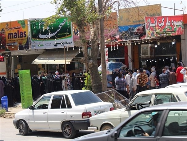 بالارفتن تب کرونا در صف طولانی مرغ گرم در شهر یاسوج+ تصاویر