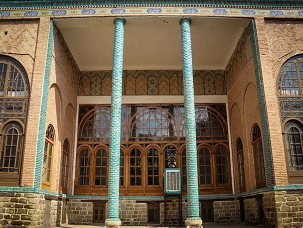 هدایت، یادگاری از مدارس قاجاریه در ارومیه