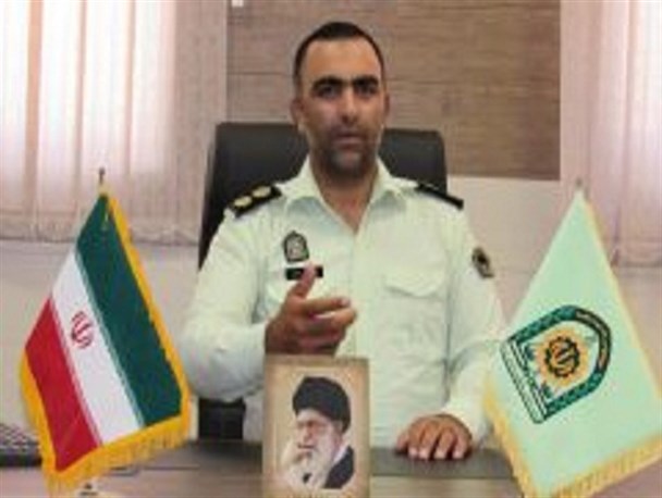 توزیع کلاه ایمنی در بین شهروندان چادگانی