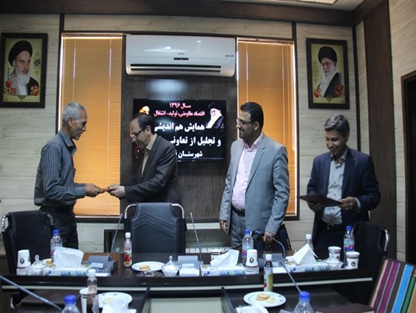 جلسه هم اندیشی وتجلیل ازتعاونی های برتر شهرستان قاین + تصاویر