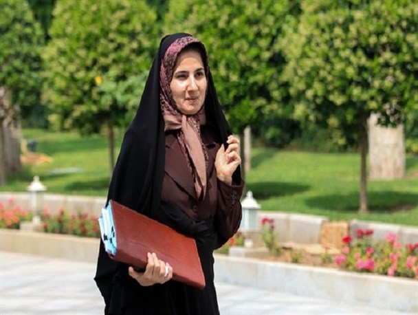ترویج تفکر فمینیستی و نشستی پر ابهام در آستانه انتخابات کانون وکلا