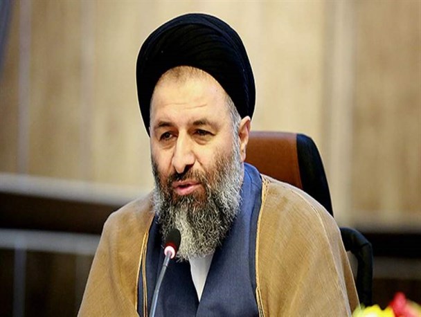 انقلاب اسلامی هژمونی غرب را به چالش کشید/امروز عده‌ای به اسم اختیارات کار خود را انجام نمی‌دهند