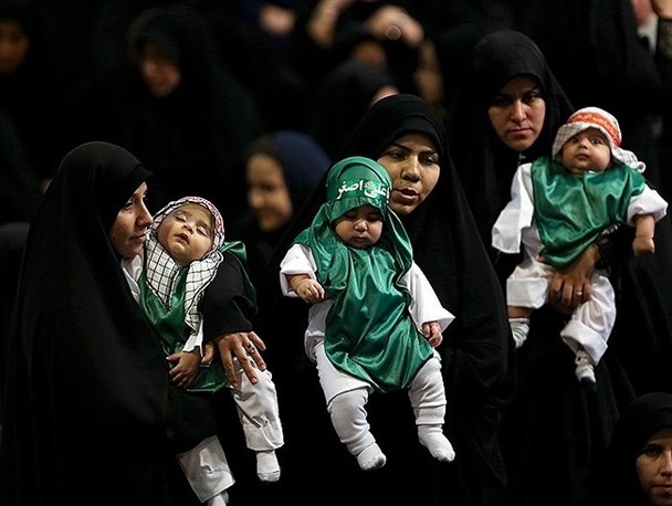 جلوه‌های شور و عشق در آئین شیرخوارگان حسینی