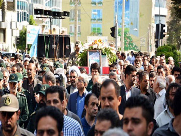 تشییع پیکر حاج حسینعلی عفتی جان باخته فاجعه منا در شهریار+ تصاویر