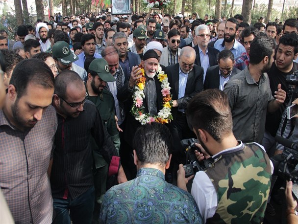 بوی پیراهن یوسف ، دانشگاه قم را عطرافشان کرد