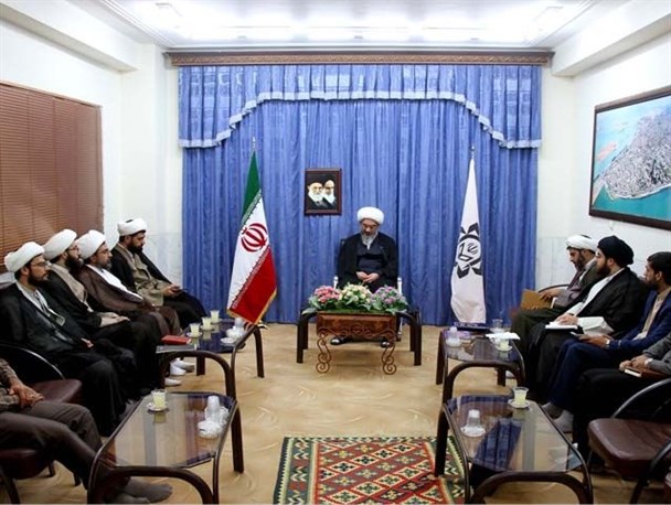 در تمام دانشگاها فشارهای فرهنگی و سیاسی نظام سلطه وجود دارد
