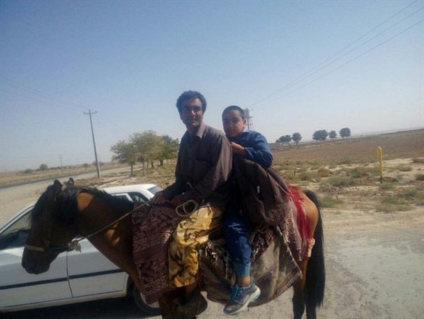 اسبی که 4 سال سرویس مدرسه یک دانش آموز است