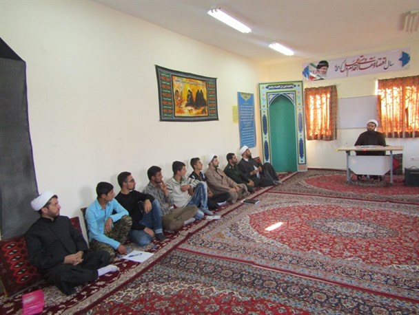 صالحین برای مقابله با جنگ نرم دشمنان راه اندازی شده است