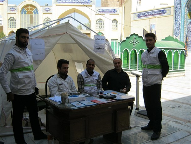 ویزیت رایگان و کنترل فشار خون در سراوان+ تصاویر