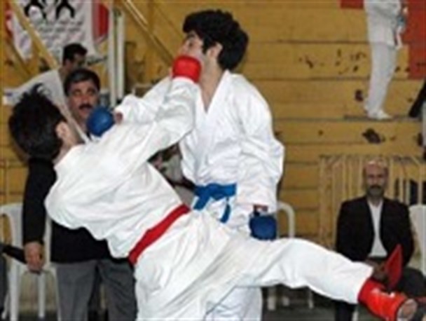 کاراته کار سبزواری برسکوی نخست کشوری ایستاد