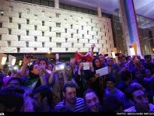 پشت پرده حضور بازیگران زن در شهرستان ها چیست/ سکوت وزارت ارشاد در برابر این تحرکات چه معنایی دارد