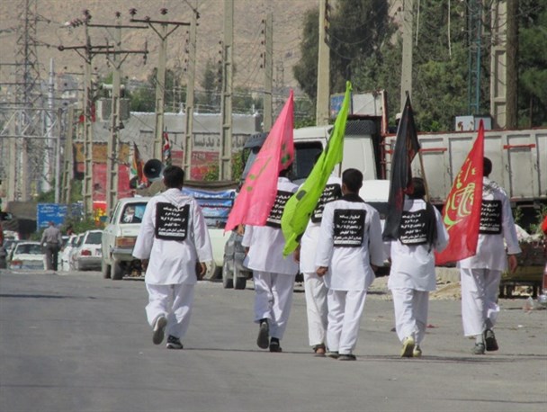 بسیجیانی که تا کربلا پیاده می روند+تصاویر