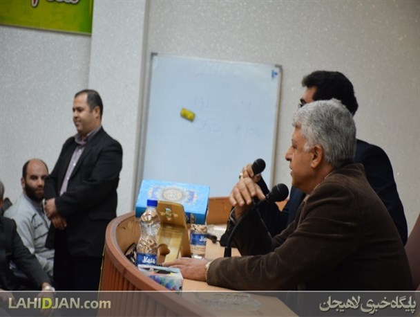 افراطی ها و فتنه گران در عبای اعتدال / فرمانداران به گوش باشند