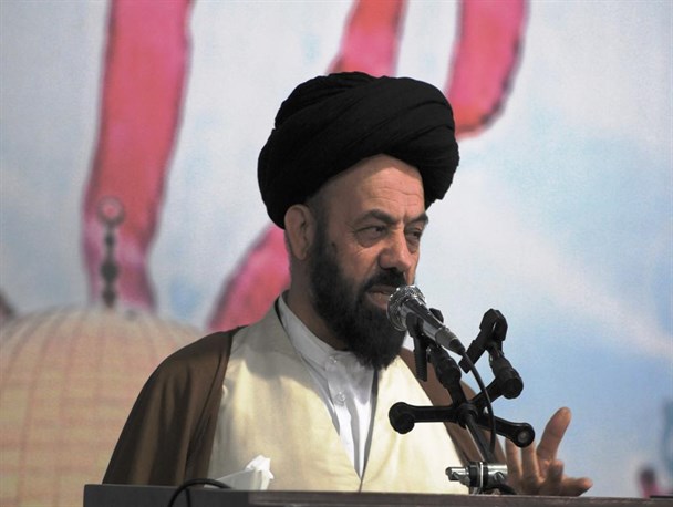 با اتحاد و همدلی باید تمام دریچه های نفوذ دشمن را به کشور مسدود کنیم