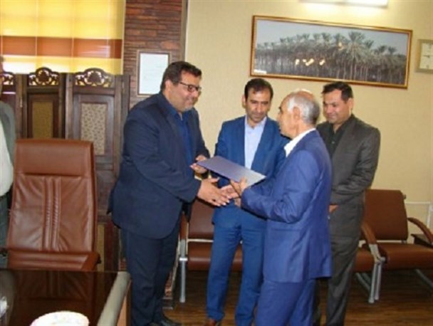 ریاست دهقان بر اداره ثبت اسناد جهرم