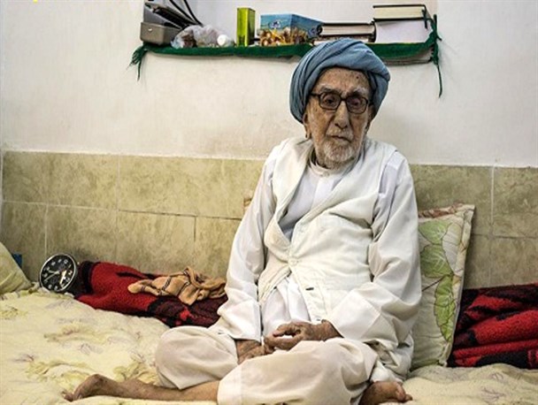 مراسم خاکسپاری پدر معنوی غرب هرمزگان در بستک+صاویر