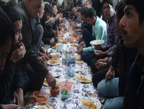 روزانه ۴۰۰۰ زائر اربعین در شهر لردگان پذیرایی می‌شوند+ تصاویر